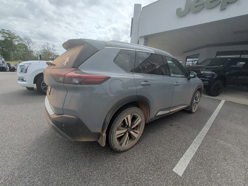 Used 2023 Nissan Rogue SL w/ SL Premium Package image 5