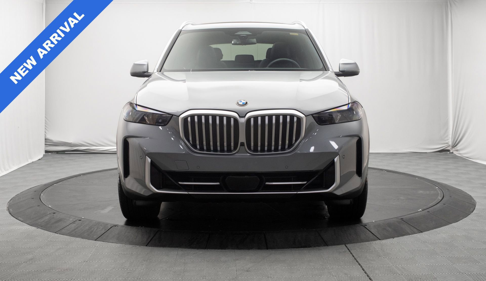 Used 2024 BMW X5 xDrive40i w/ Parking Assistance Package AWD/4WD image 7