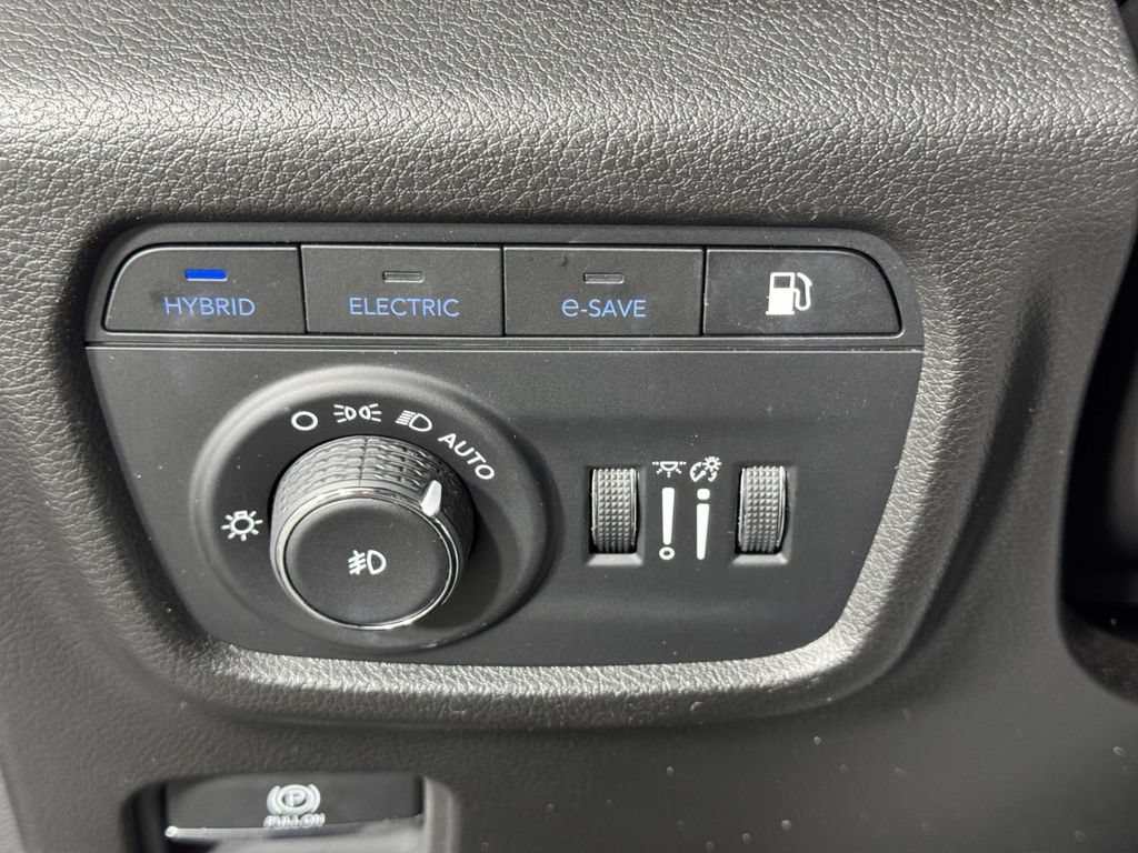 Used 2024 Jeep Grand Cherokee Trailhawk w/ Luxury Tech Group III AWD/4WD image 19
