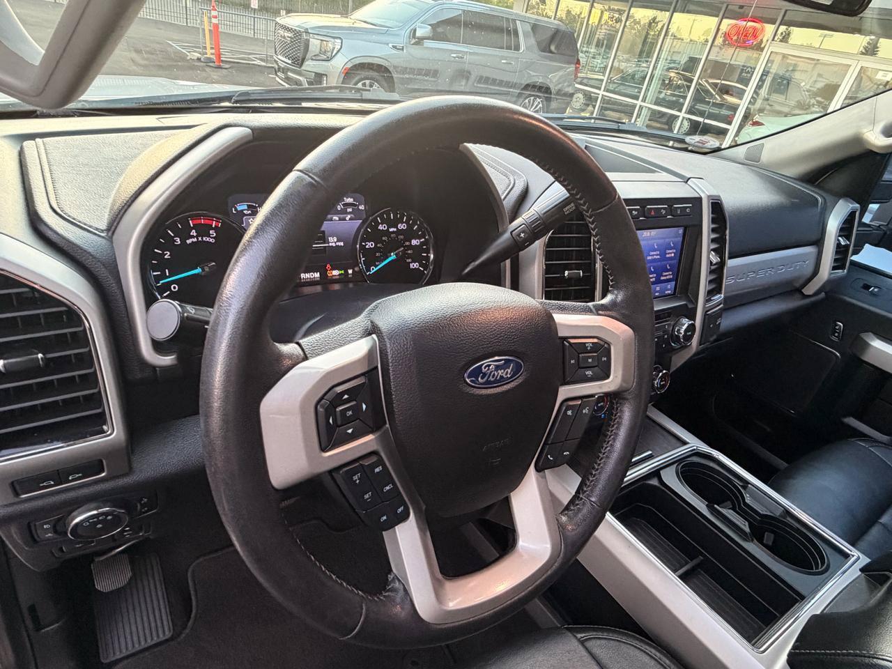Used 2020 Ford F350 Lariat w/ Lariat Ultimate Package AWD/4WD image 11