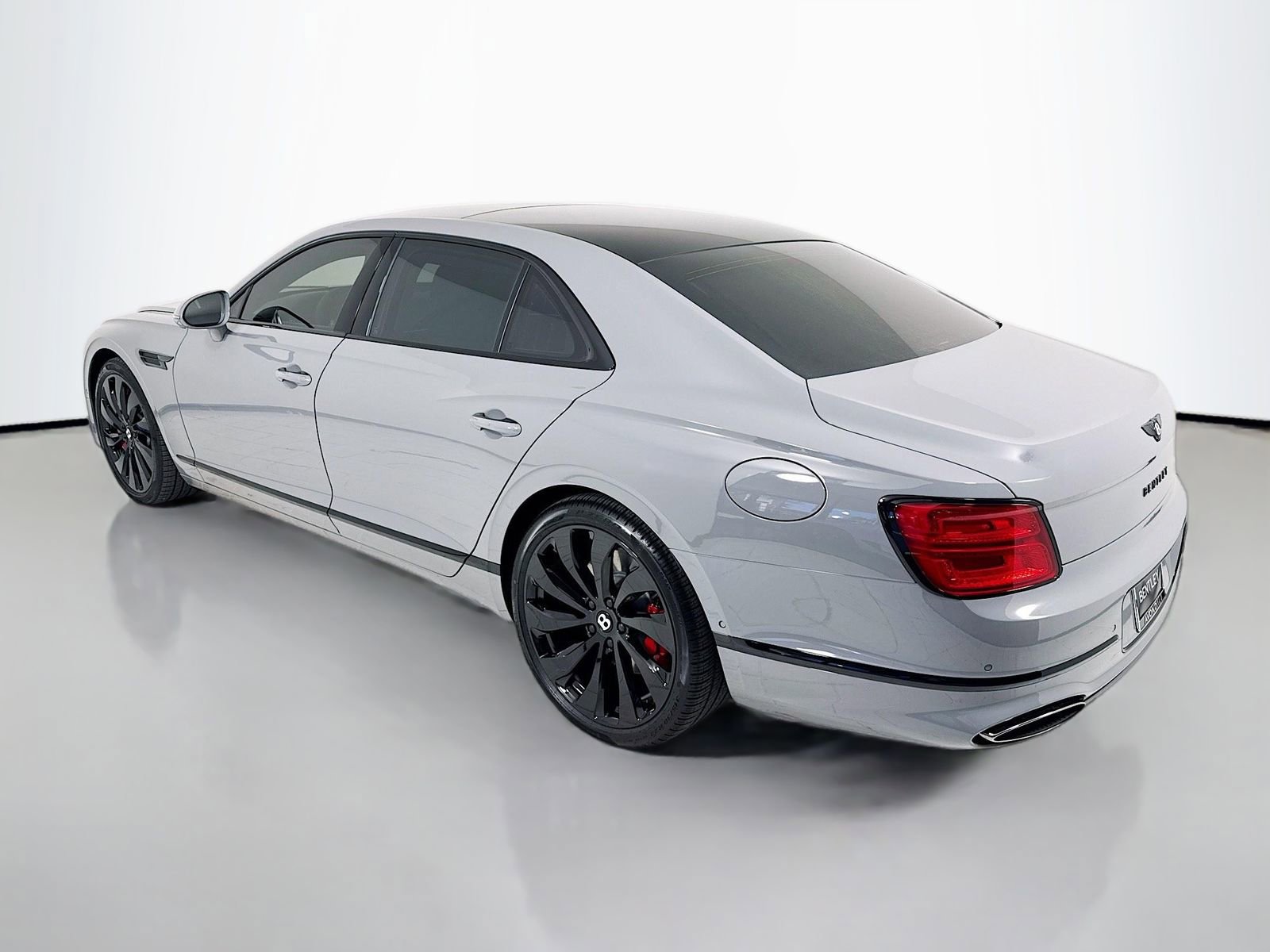 Used 2026 Bentley Flying Spur Plug-In Hybrid image 6