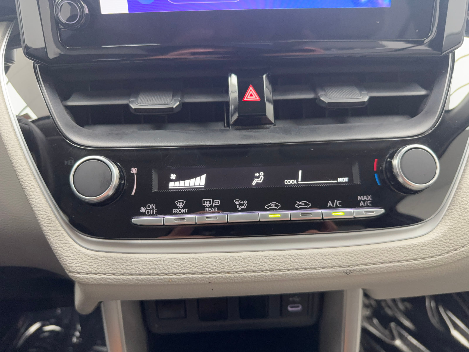 Used 2024 Toyota Corolla Cross L FWD image 17