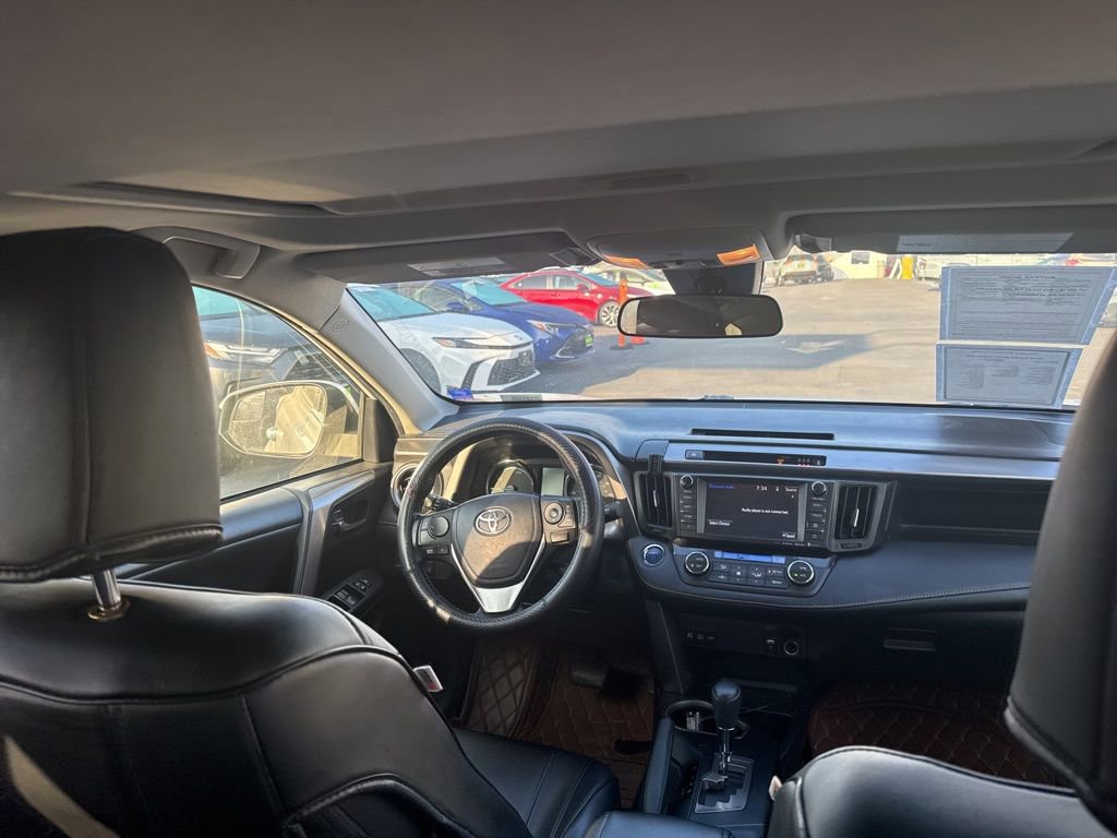 Used 2018 Toyota RAV4 XLE w/ Carpet Mat Package image 17