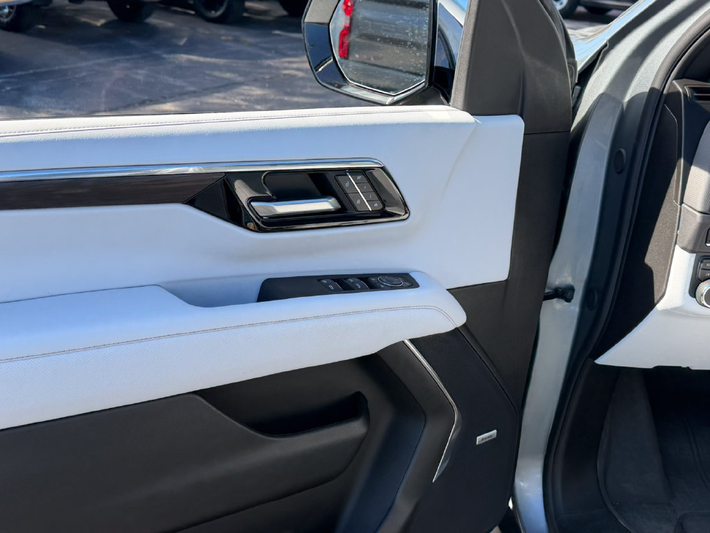 Certified 2025 Chevrolet Tahoe Premier AWD/4WD image 28