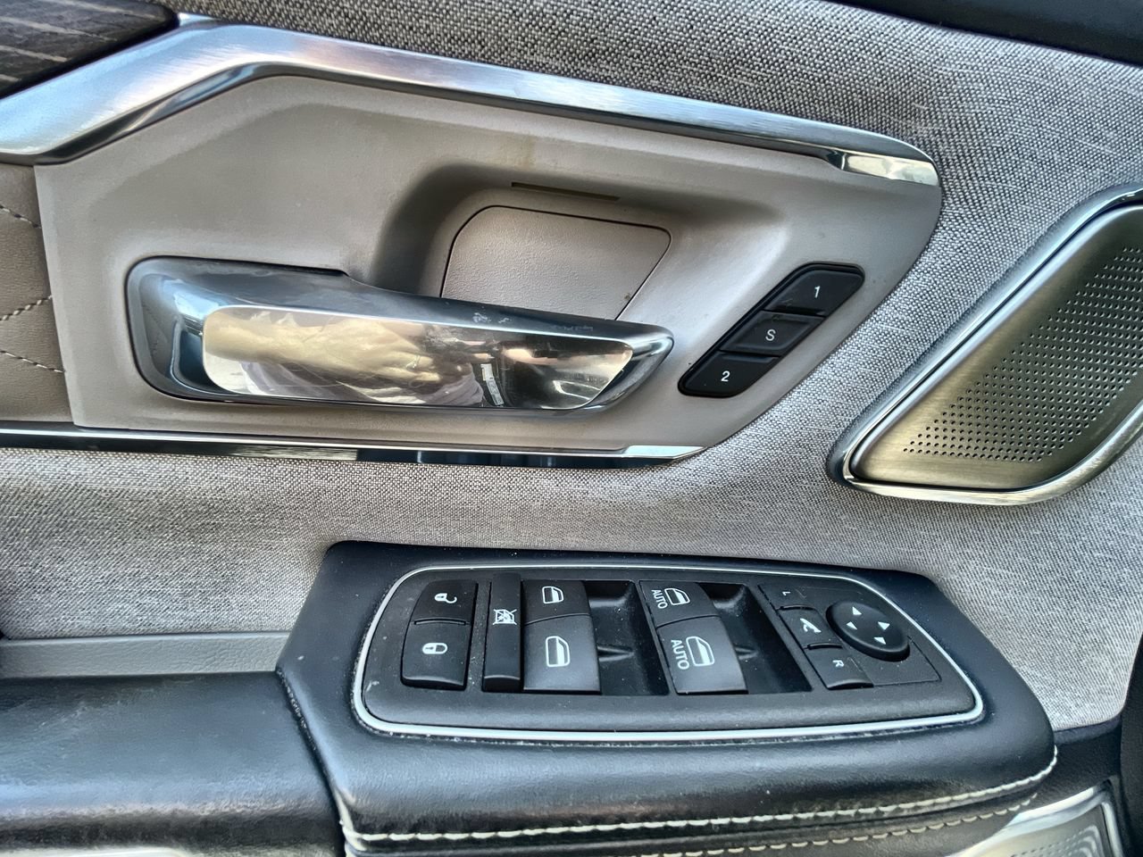 Used 2023 RAM 1500 Limited AWD/4WD image 23