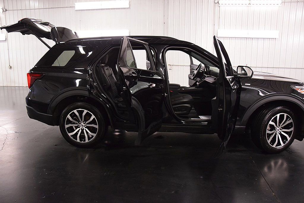 Used 2025 Ford Explorer ST-Line image 35