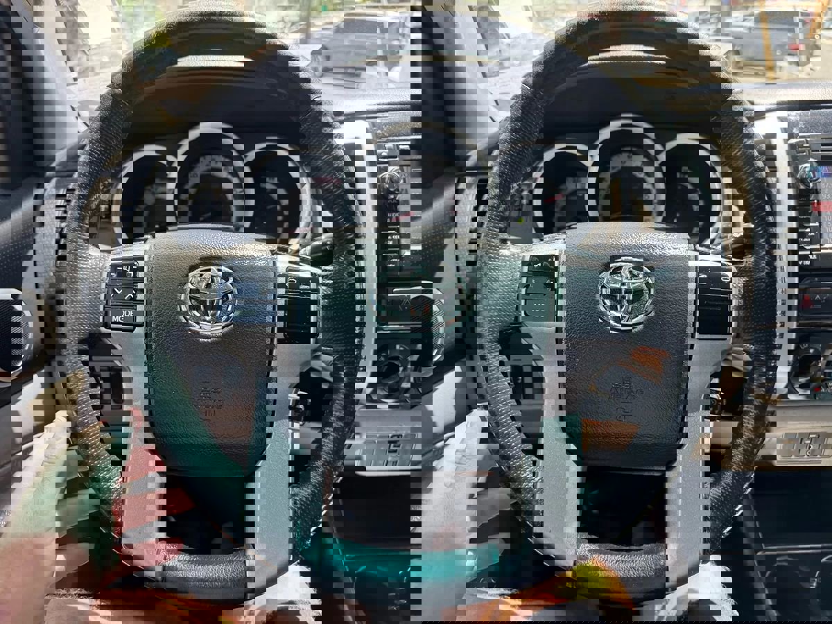 Used 2013 Toyota Tacoma PreRunner w/ SR5 Pkg RWD image 13