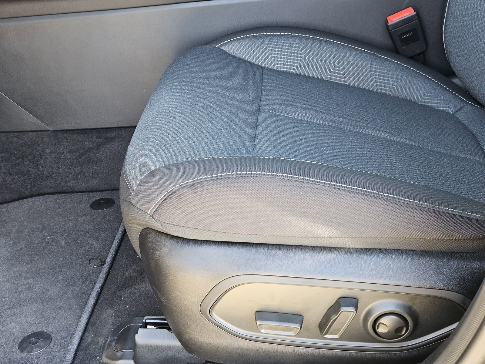 New 2026 Jeep Cherokee Laredo image 24