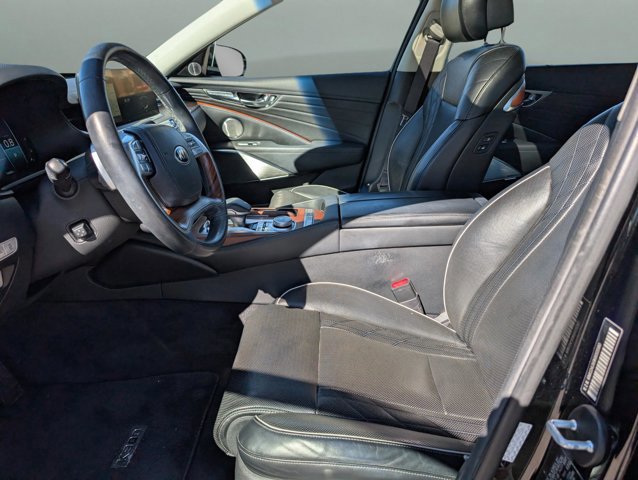 Used 2019 Kia K900 Luxury w/ VIP Package image 17