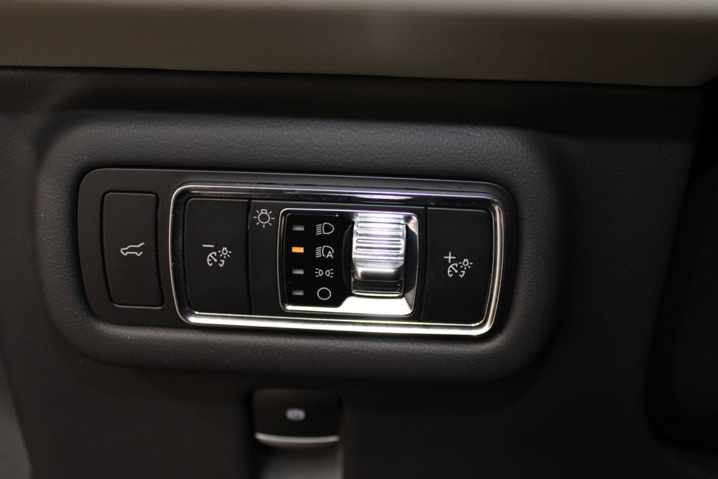 Used 2024 Lincoln Nautilus Reserve image 42