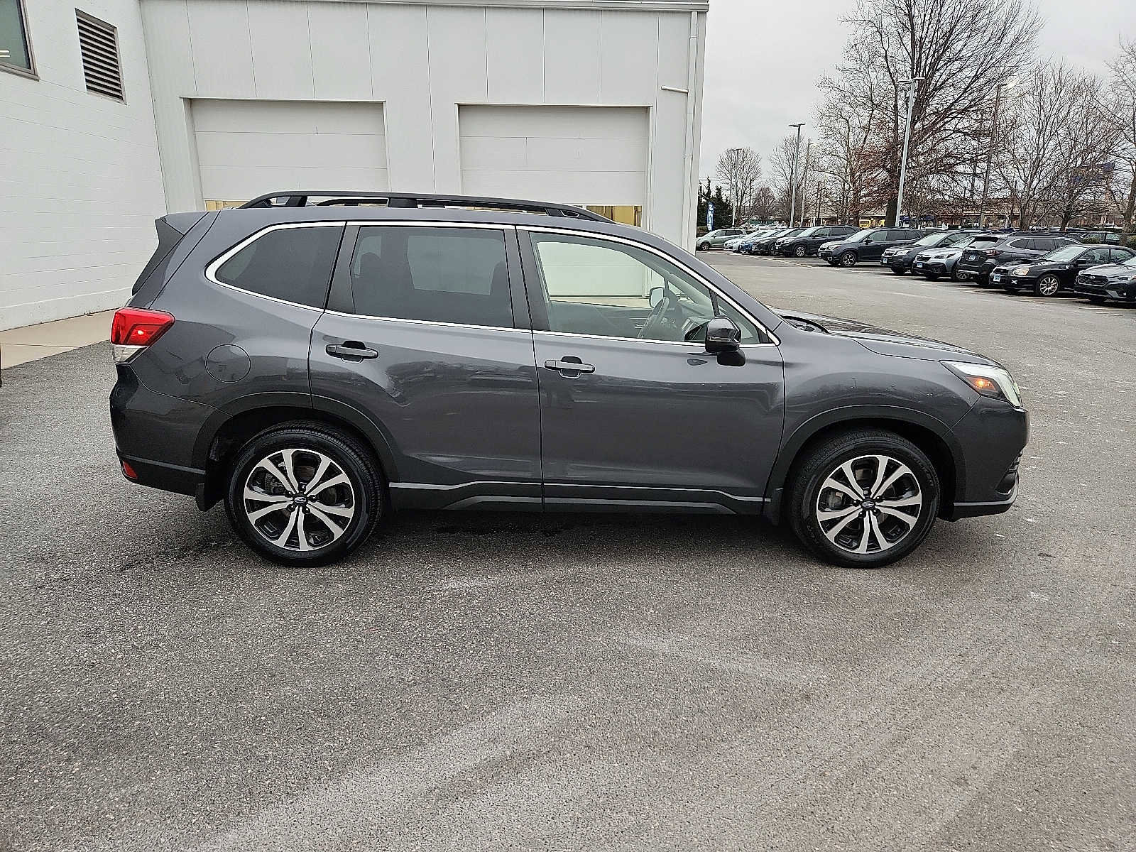 Used 2022 Subaru Forester Limited image 7