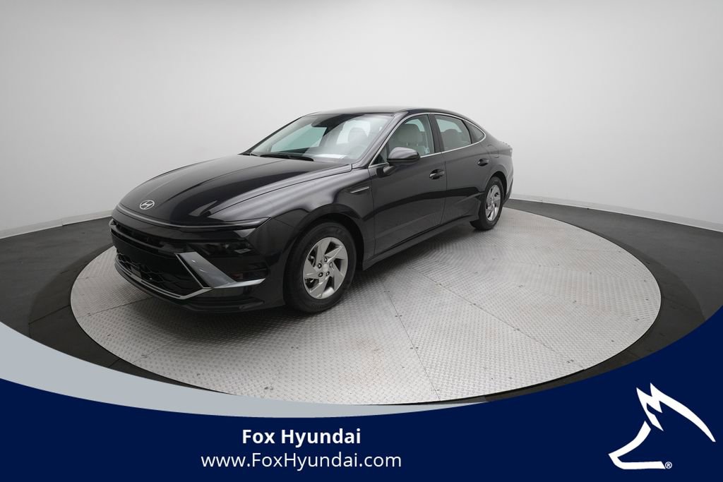 Used 2025 Hyundai Sonata SE image 1