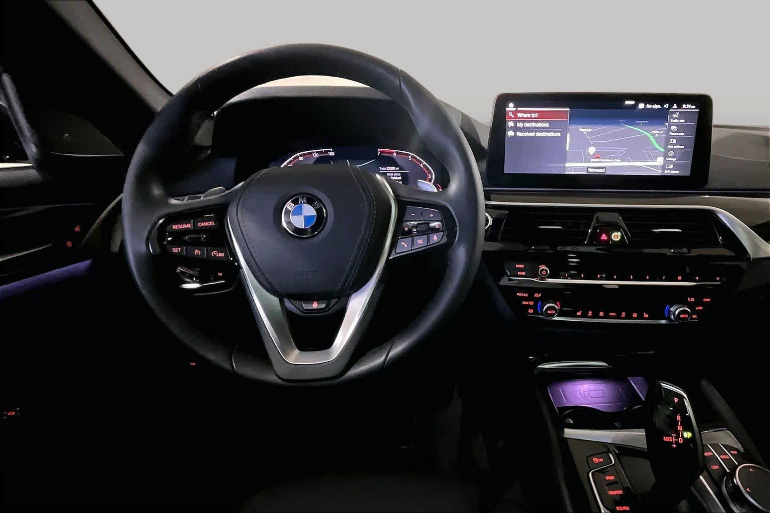 Certified 2023 BMW 530i xDrive w/ Premium Package AWD/4WD image 5