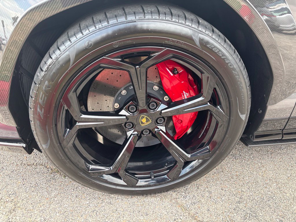 Used 2021 Lamborghini Urus AWD/4WD image 9