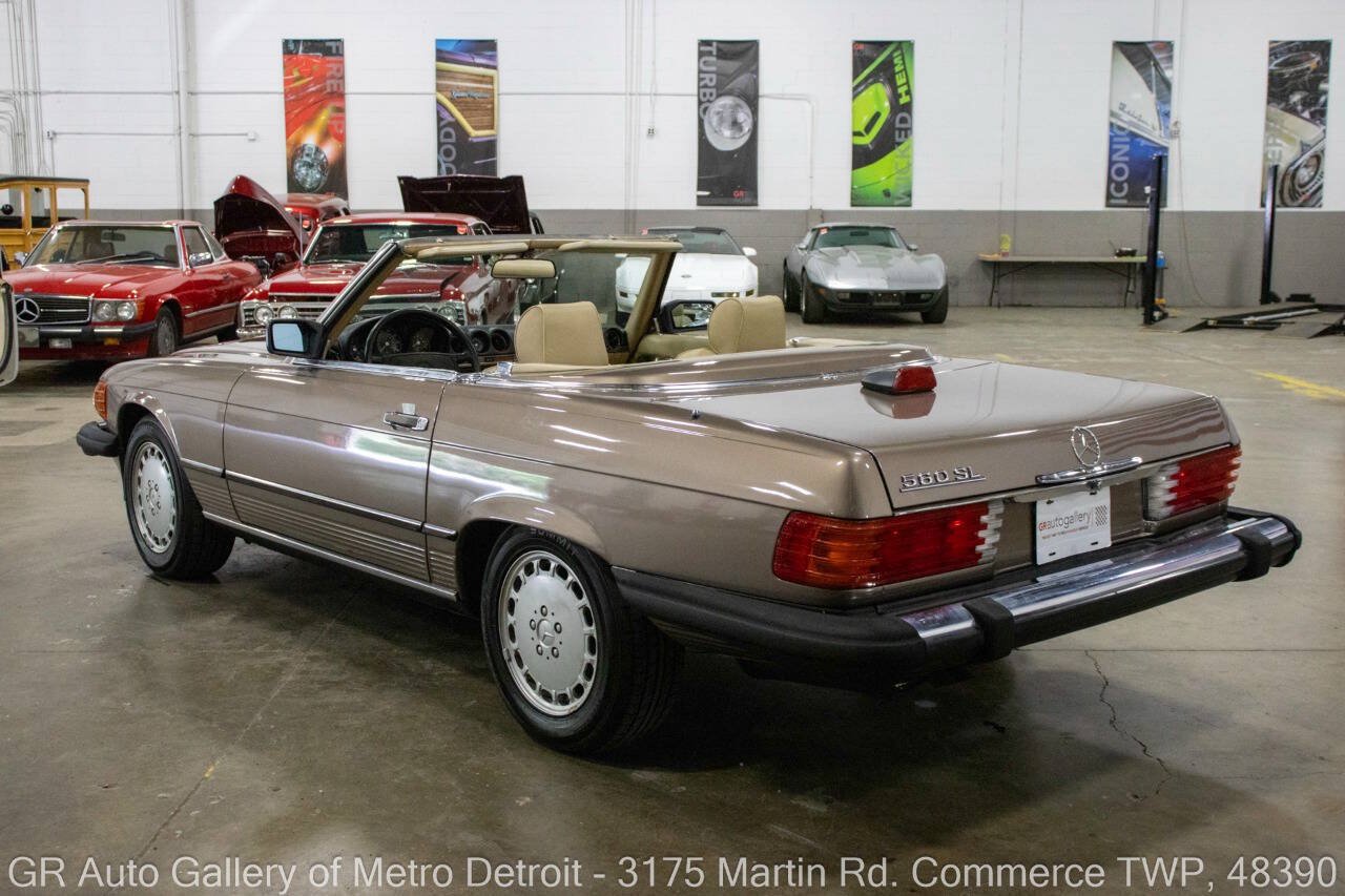 Used 1987 Mercedes-Benz 560 SL image 6