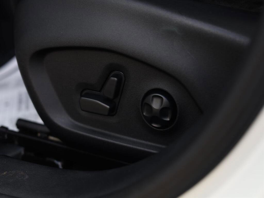 Used 2018 Jeep Compass Limited w/ Navigation Group image 7