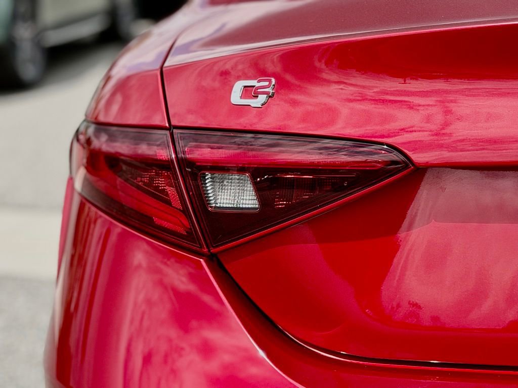 Used 2023 Alfa Romeo Giulia Veloce RWD image 11