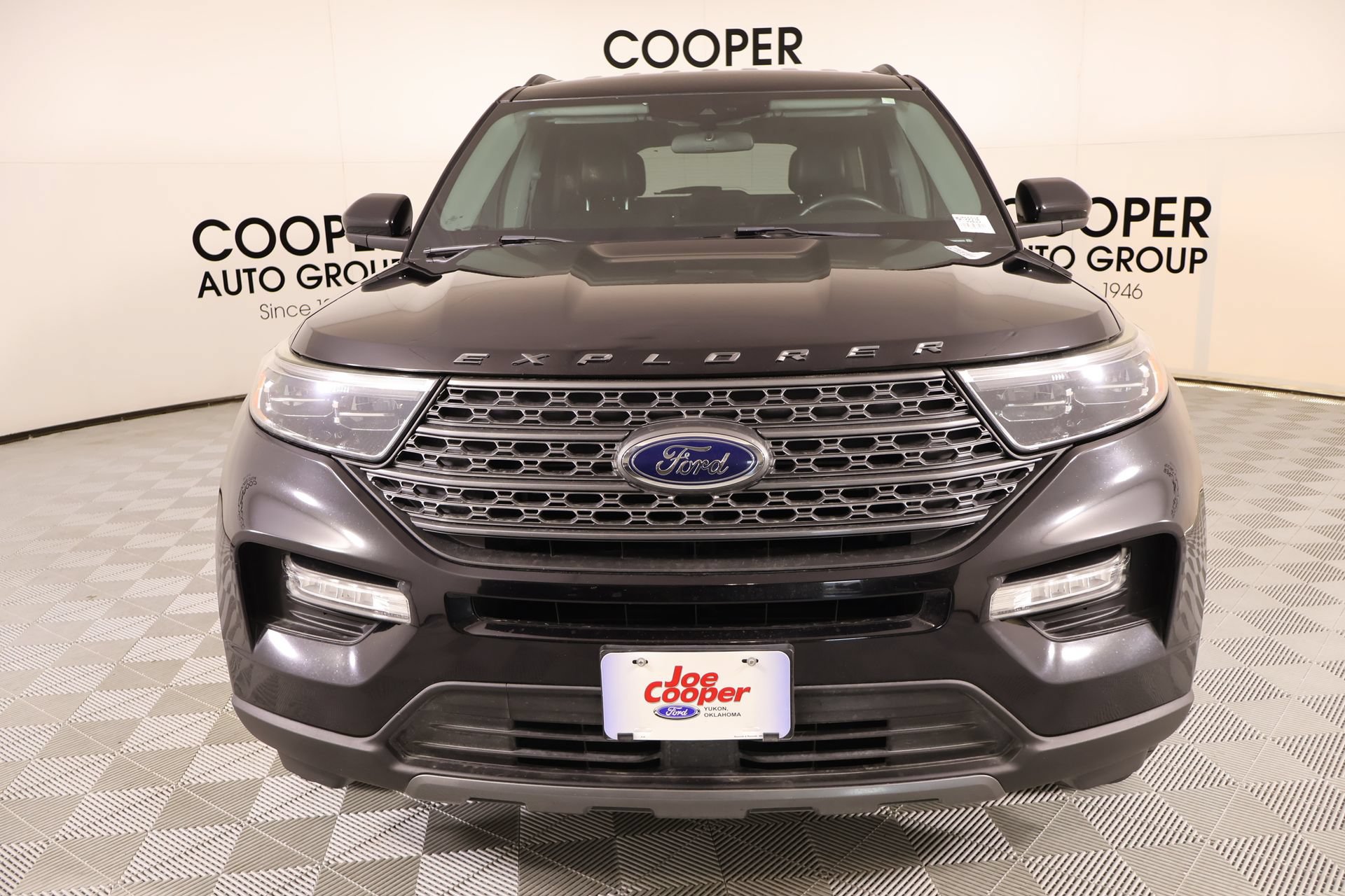 Used 2023 Ford Explorer XLT w/ Equipment Group 202A RWD image 10