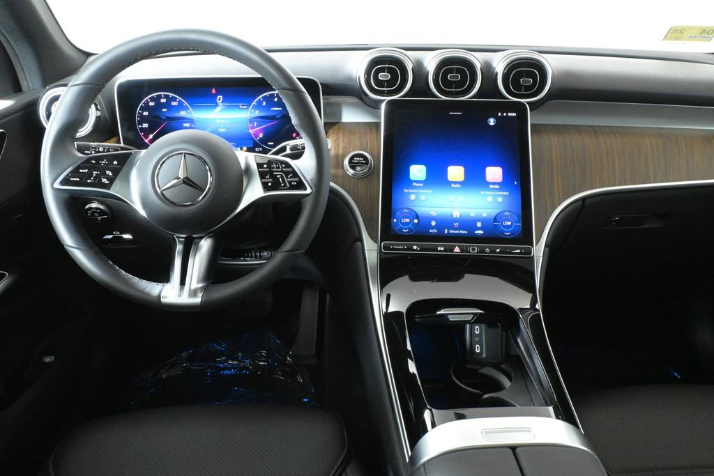 Certified 2026 Mercedes-Benz GLC 300 4MATIC image 17