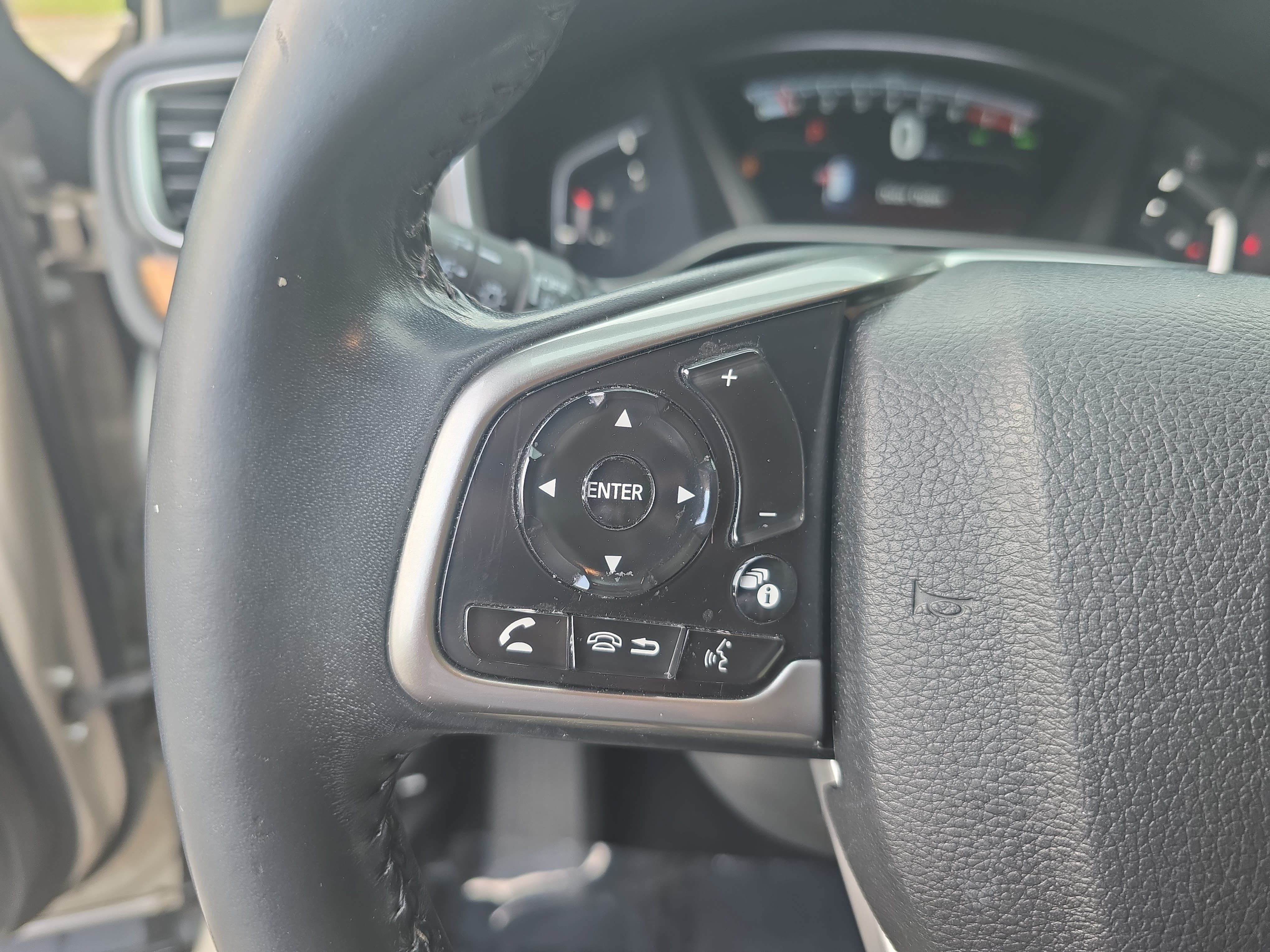 Used 2019 Honda CR-V Touring image 18