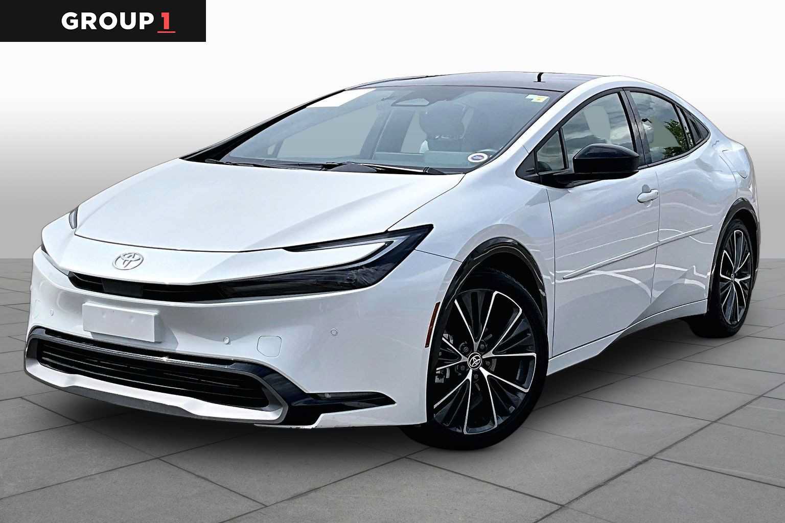 Used 2024 Toyota Prius Limited FWD image 1
