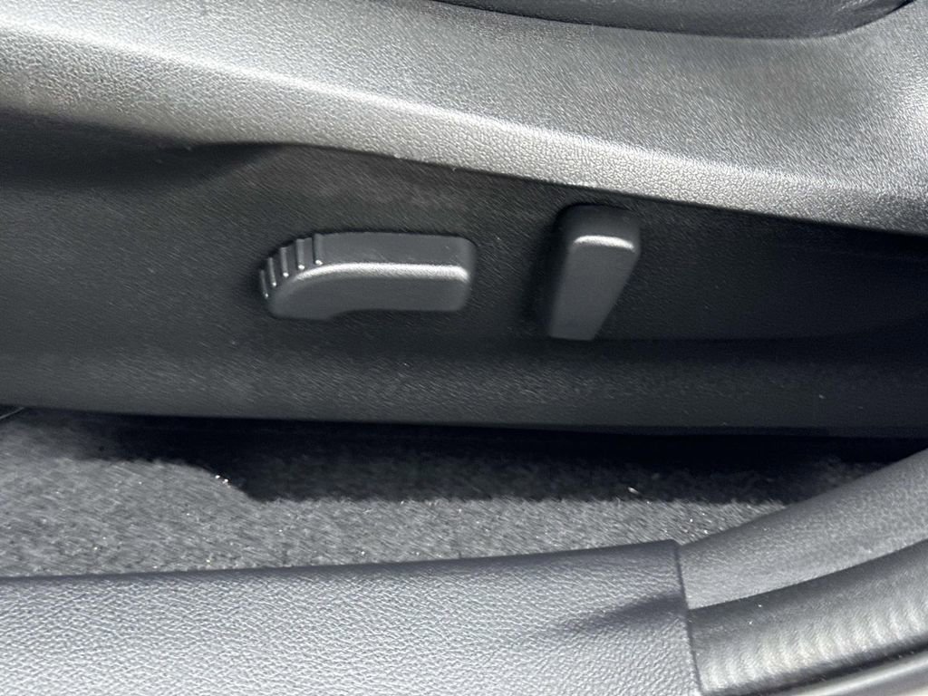 Used 2022 Subaru Crosstrek 2.5i Limited w/ Moonroof Package 1 image 16