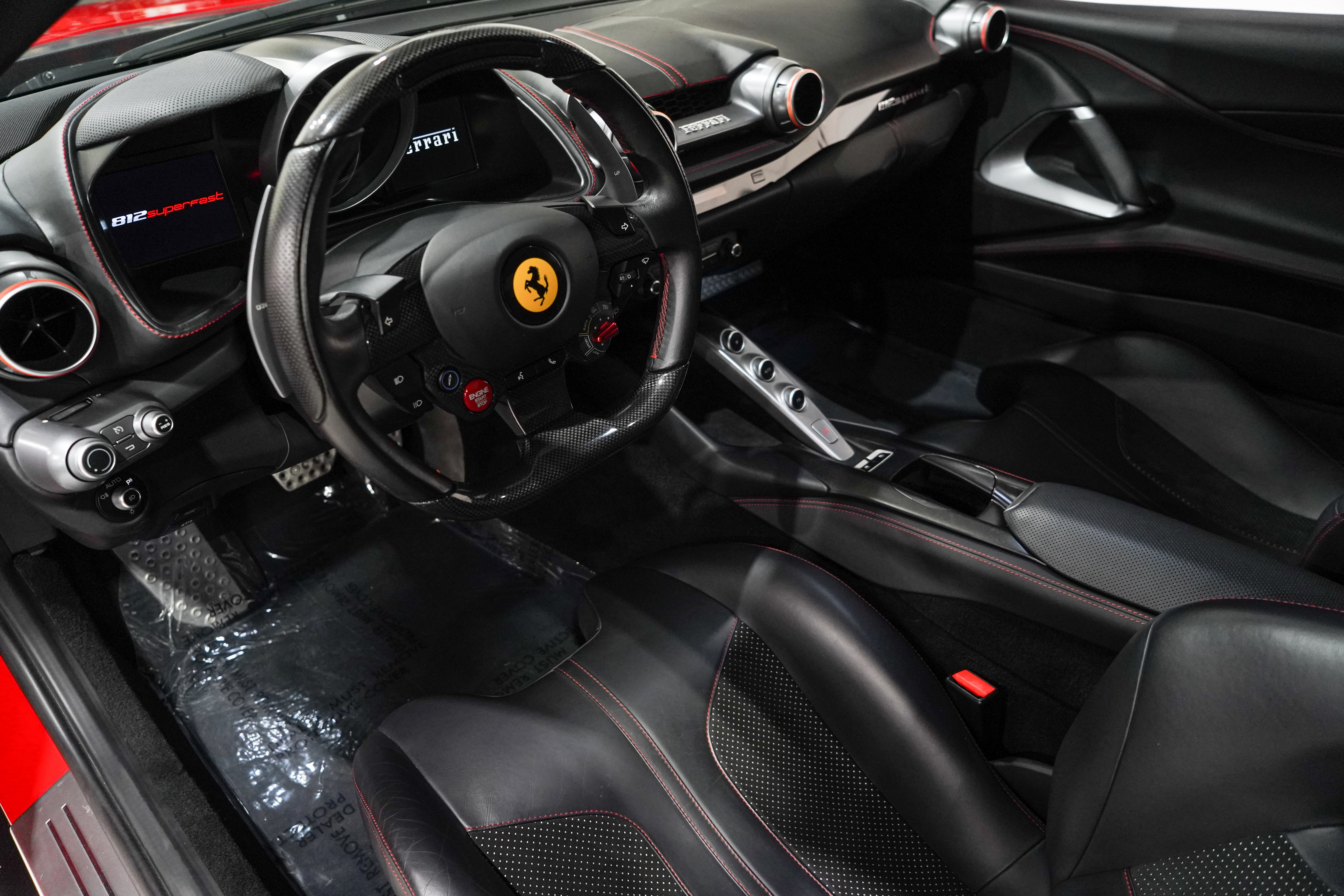 Used 2019 Ferrari 812 Superfast RWD image 2