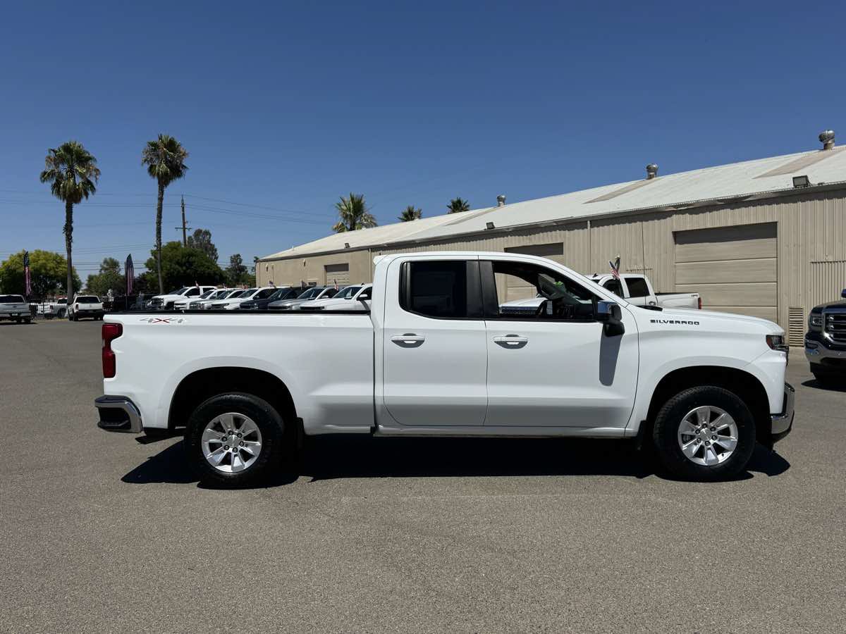 Used 2020 Chevrolet Silverado 1500 LT w/ Bed Protection Package AWD/4WD image 12