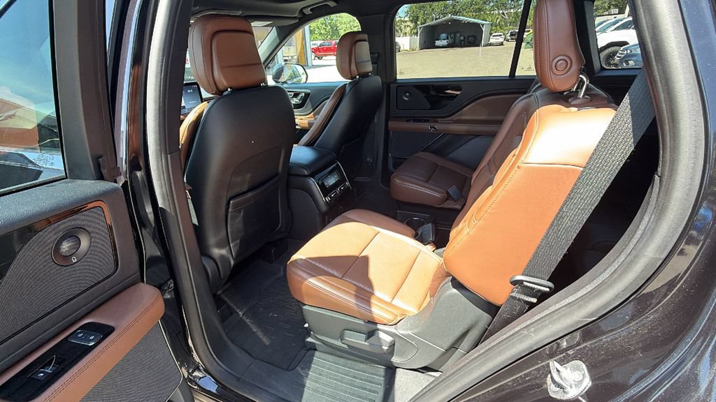 Used 2020 Lincoln Aviator Reserve w/ Equipment Group 201A AWD/4WD image 24