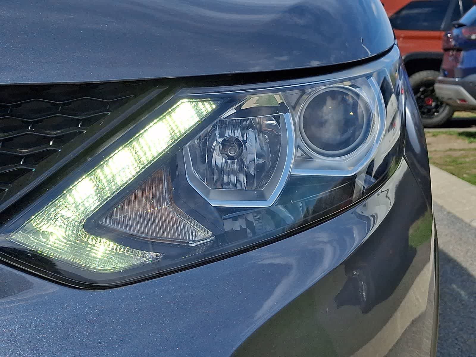 Used 2019 Nissan Rogue Sport S AWD/4WD image 10