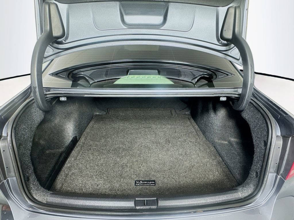 Used 2015 Volkswagen Passat 1.8T Limited Edition image 31