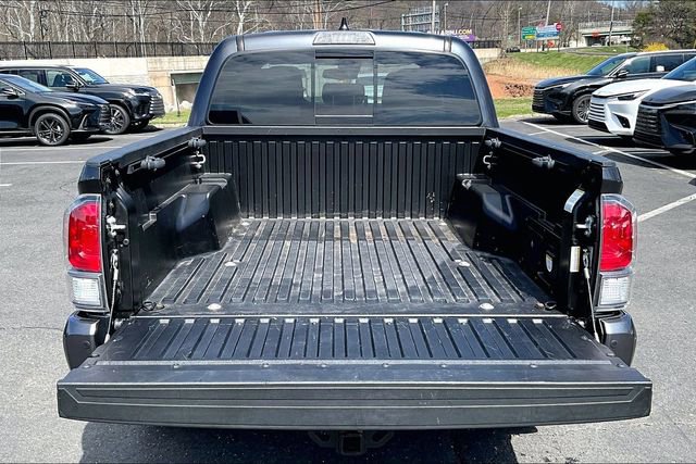 Used 2022 Toyota Tacoma TRD Sport w/ Technology Package image 7