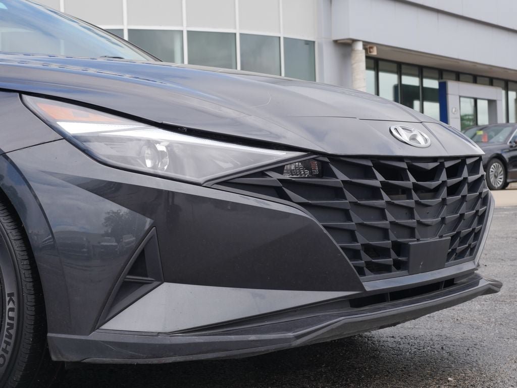 Used 2021 Hyundai Elantra SEL w/ Convenience Package FWD image 4