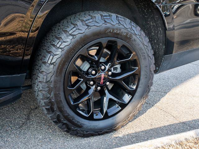 Used 2023 GMC Yukon AT4 w/ Technology Package image 6