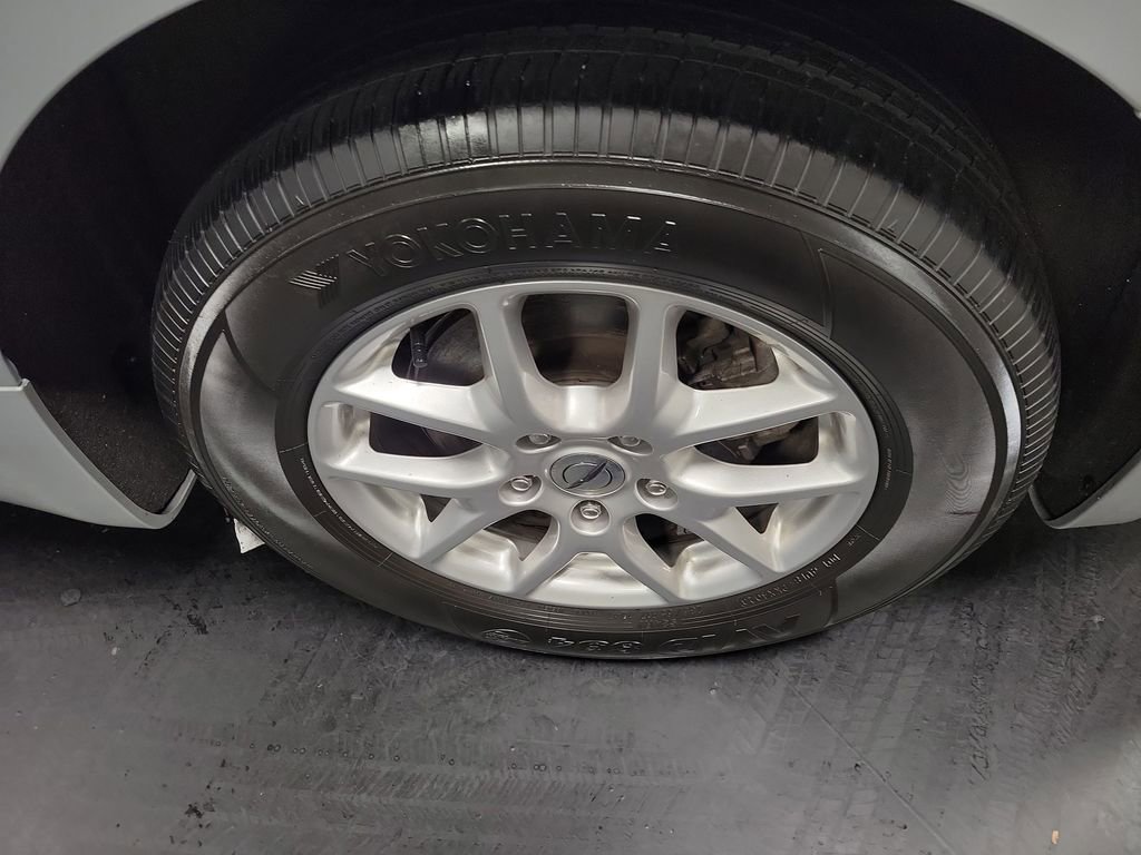 Used 2024 Chrysler Pacifica Touring-L FWD image 10