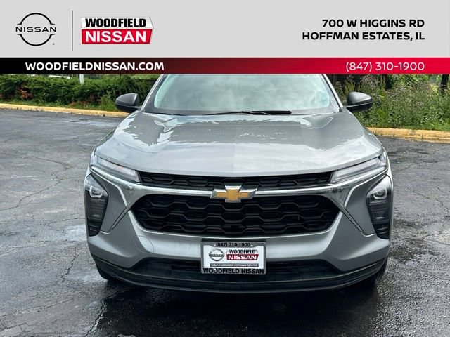 Used 2024 Chevrolet Trax LS FWD image 2