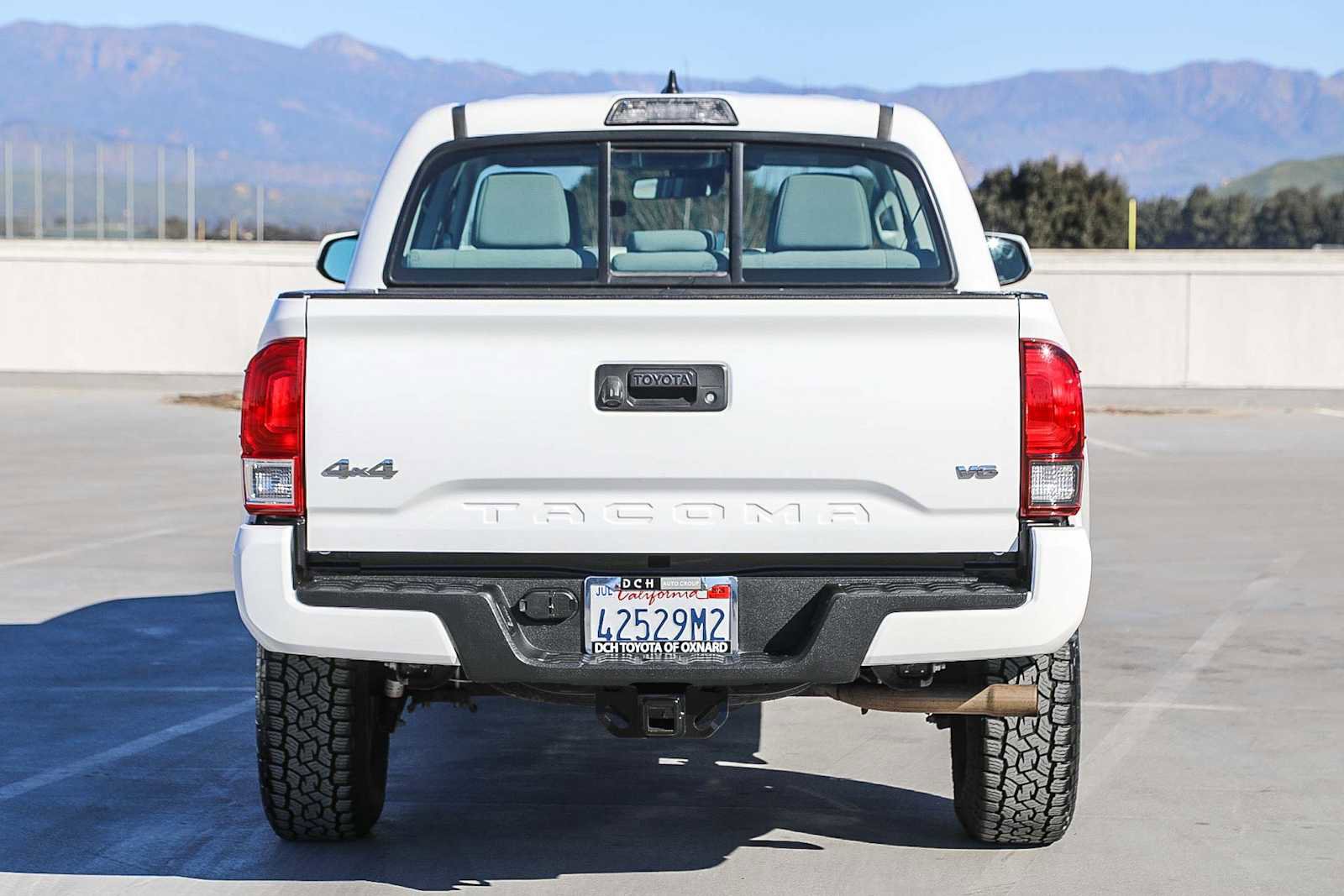 Certified 2018 Toyota Tacoma SR w/ SR Convenience Package image 6