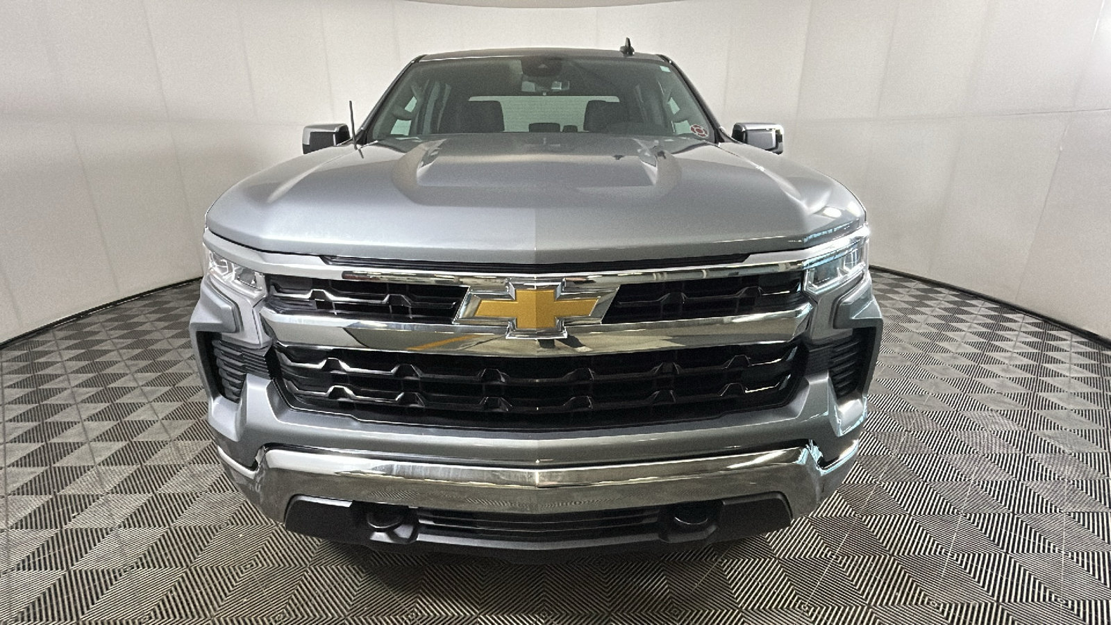Used 2026 Chevrolet Silverado 1500 LT AWD/4WD image 8