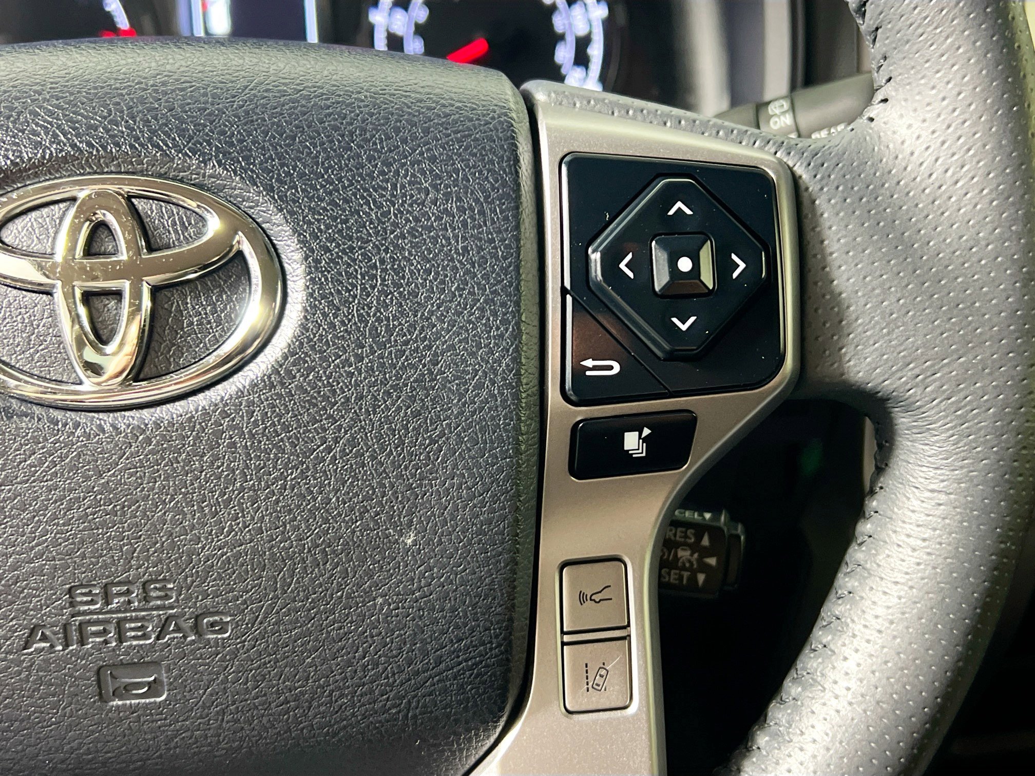 Used 2024 Toyota 4Runner SR5 image 19