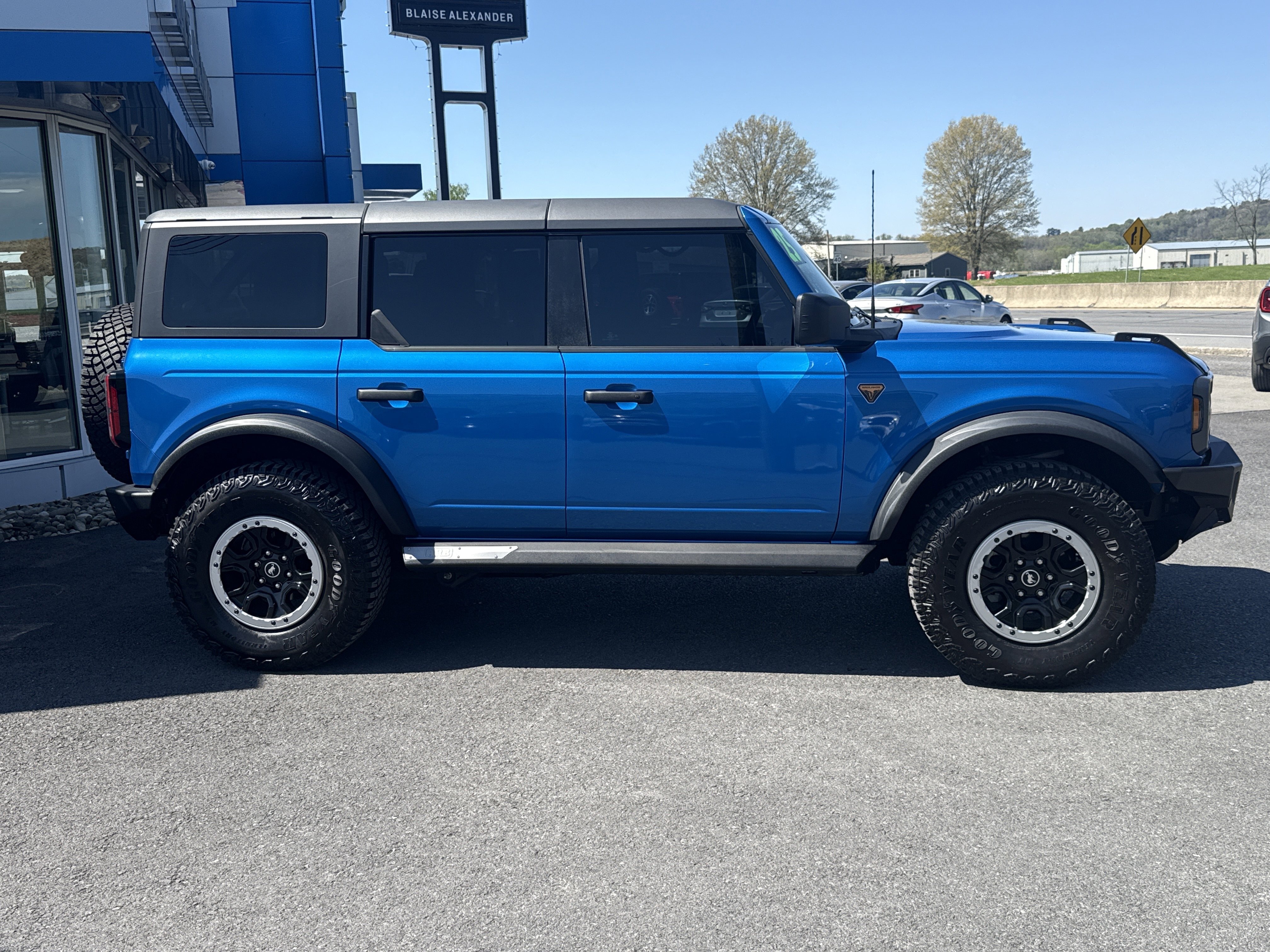 Used 2025 Ford Bronco Badlands AWD/4WD video 2