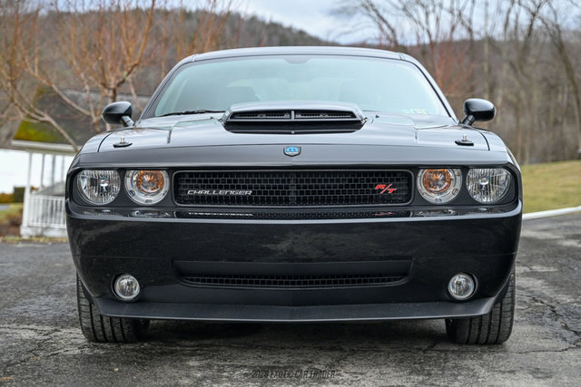 Used 2010 Dodge Challenger R/T w/ Mopar 10 Pkg RWD image 13