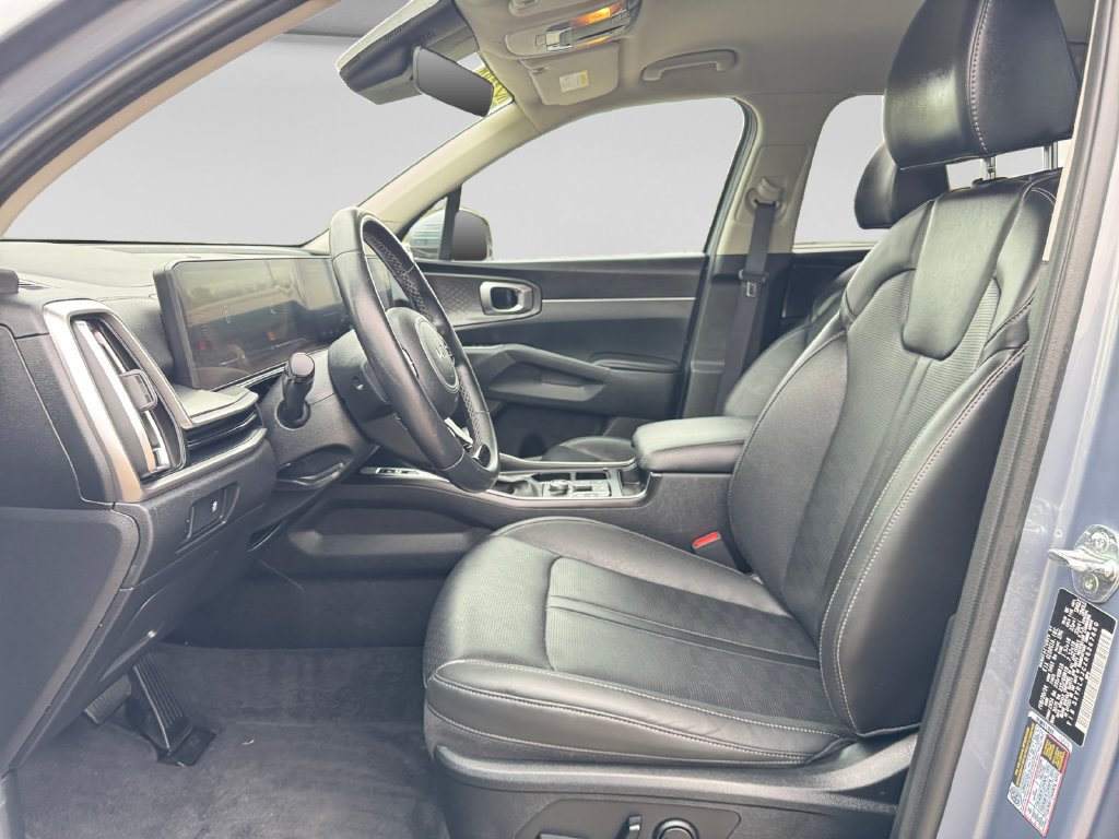 Used 2024 Kia Sorento S FWD image 18