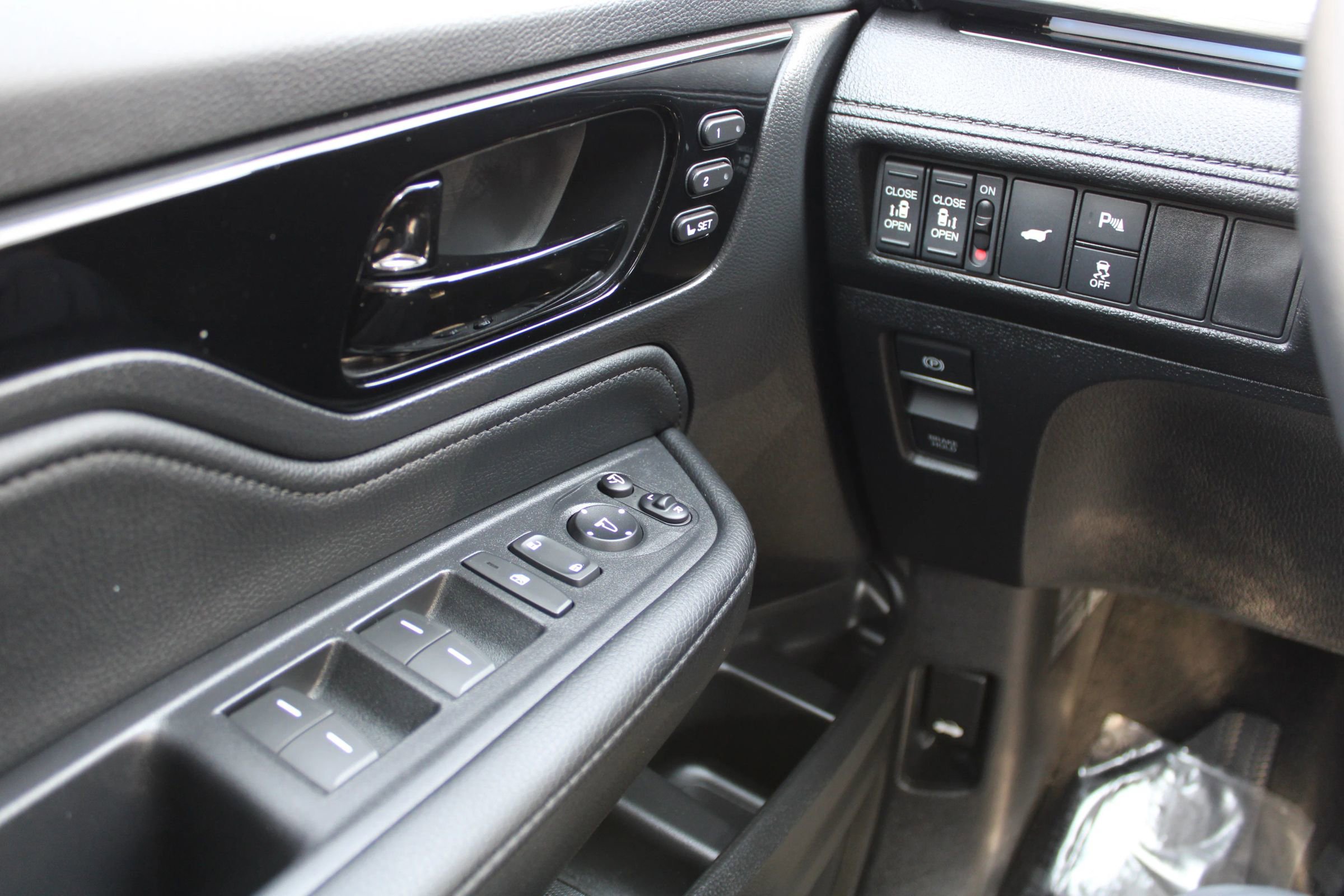 Used 2025 Honda Odyssey Elite image 29