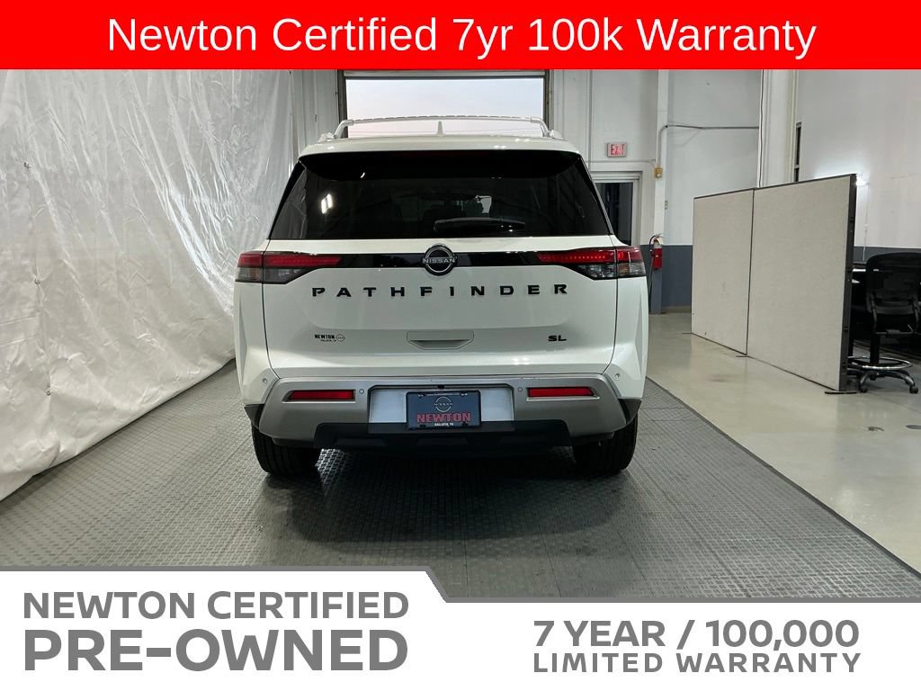 Used 2023 Nissan Pathfinder SL w/ Black Appearance Package FWD image 5