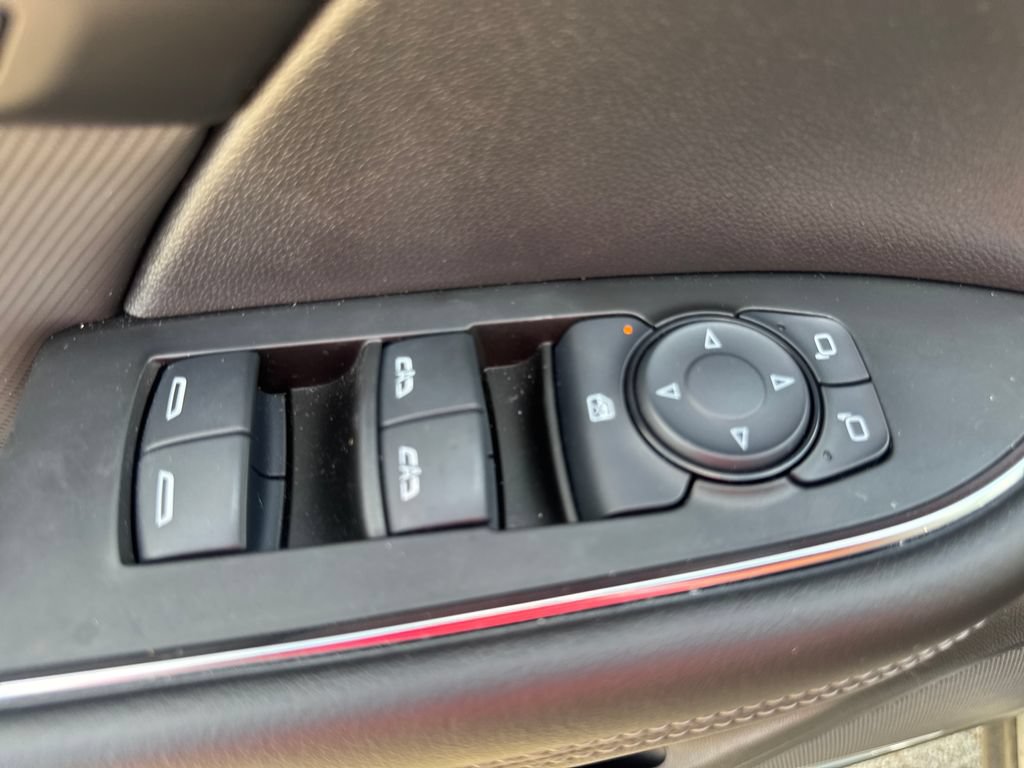 Used 2024 Buick Envision Preferred AWD/4WD image 17
