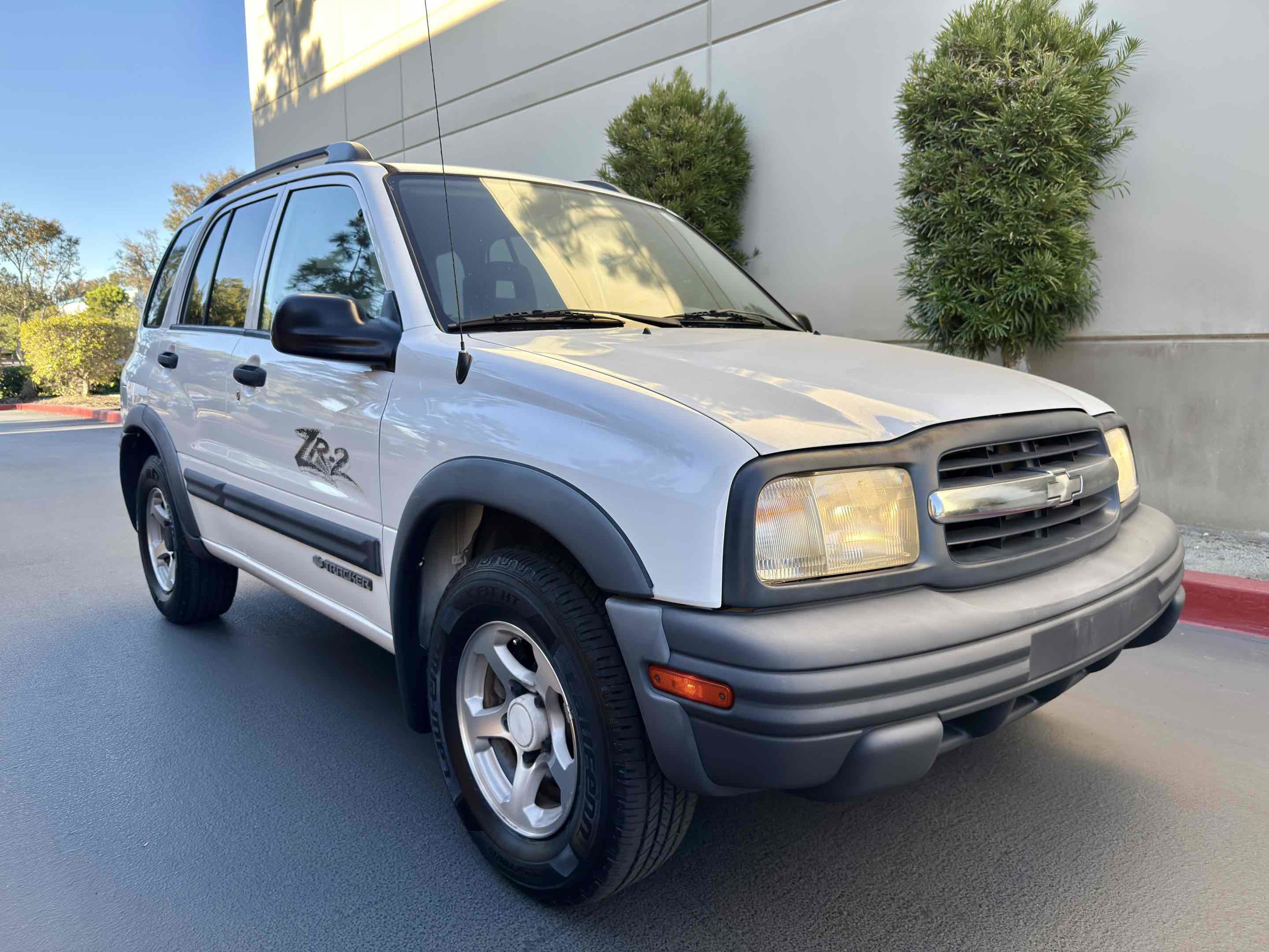 Used 2003 Chevrolet Tracker ZR2 image 9