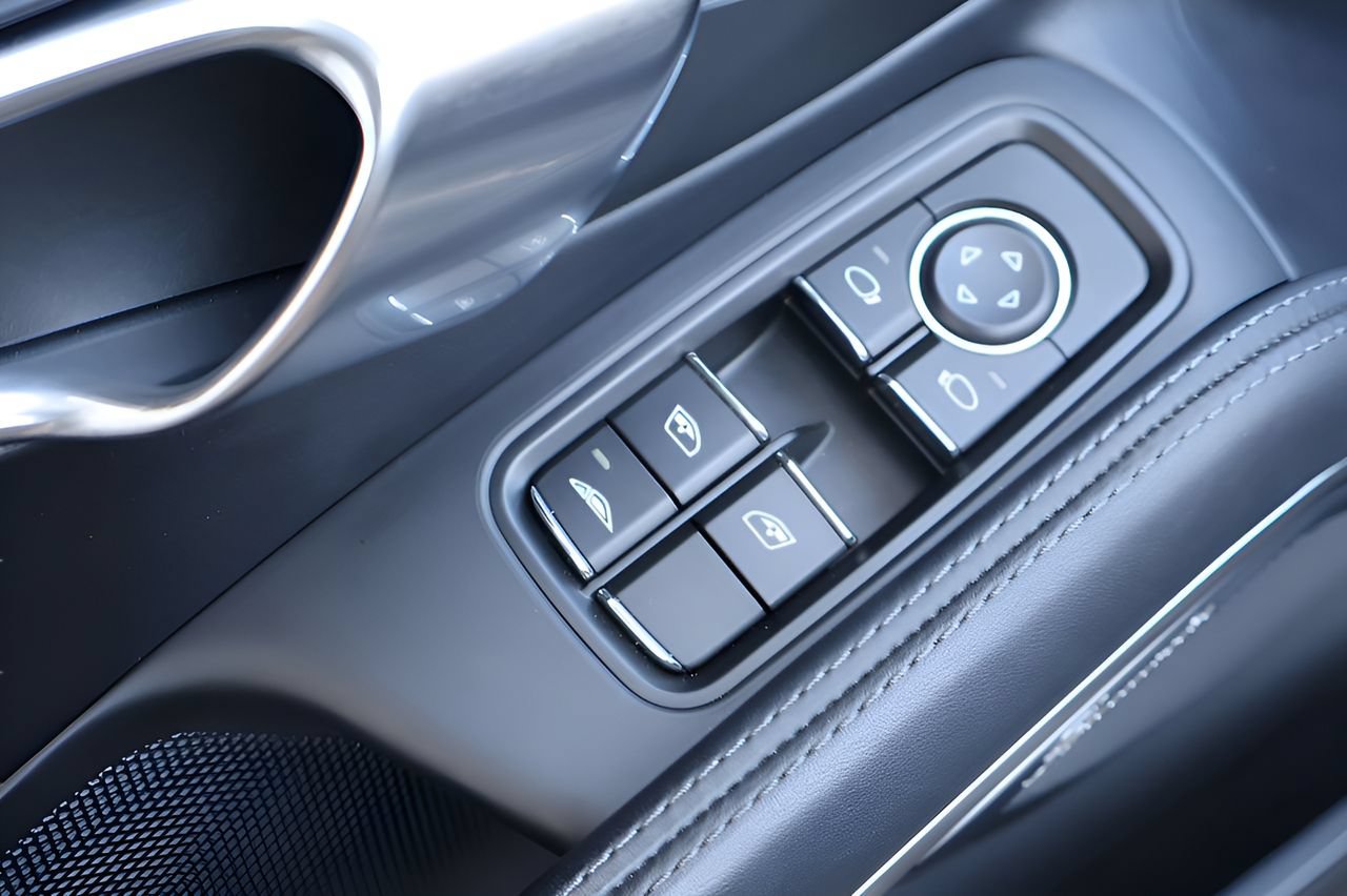 Used 2019 Porsche 911 Turbo S AWD/4WD image 11