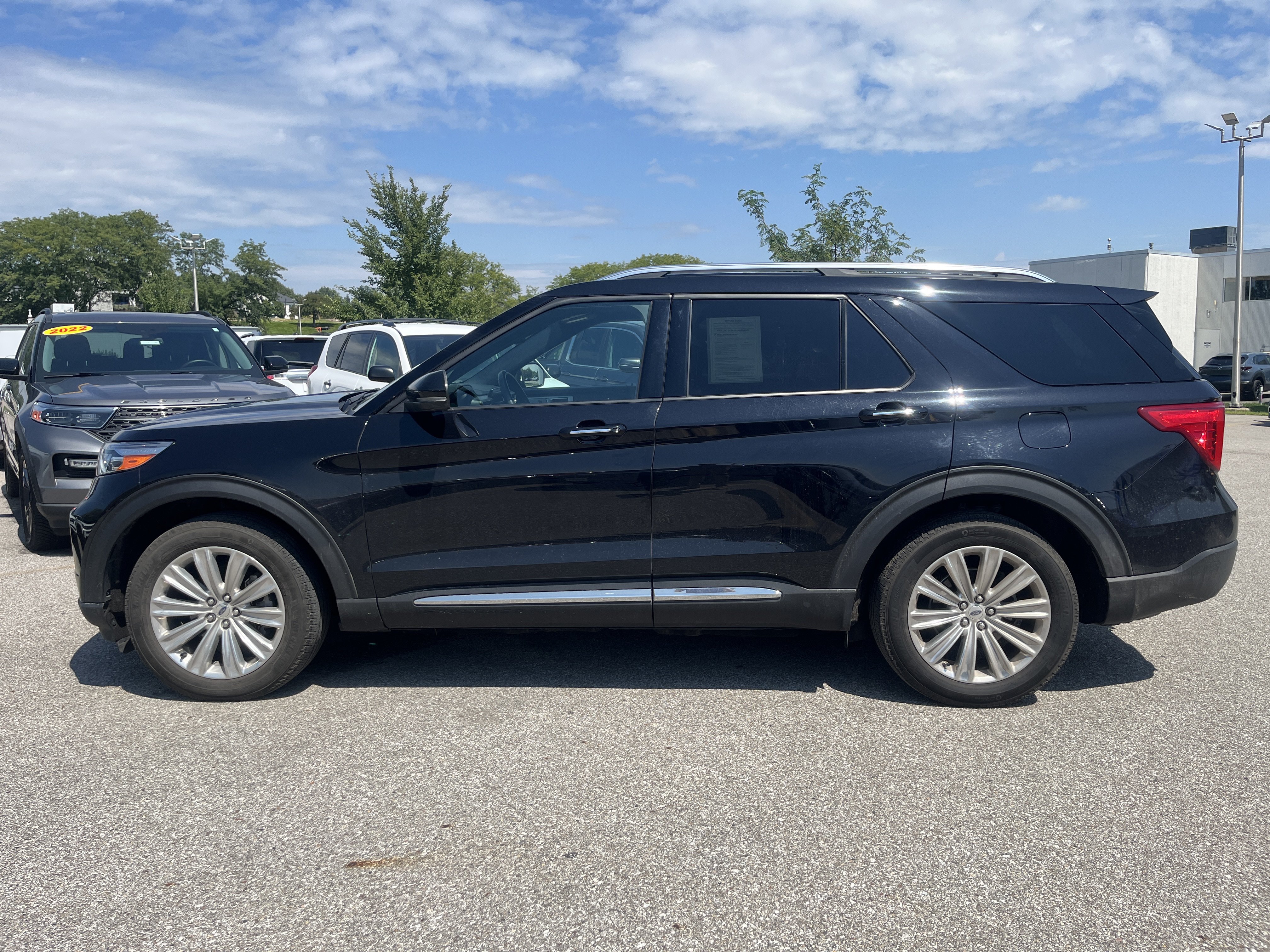 Used 2020 Ford Explorer Limited w/ Class III Trailer Tow Package AWD/4WD image 7
