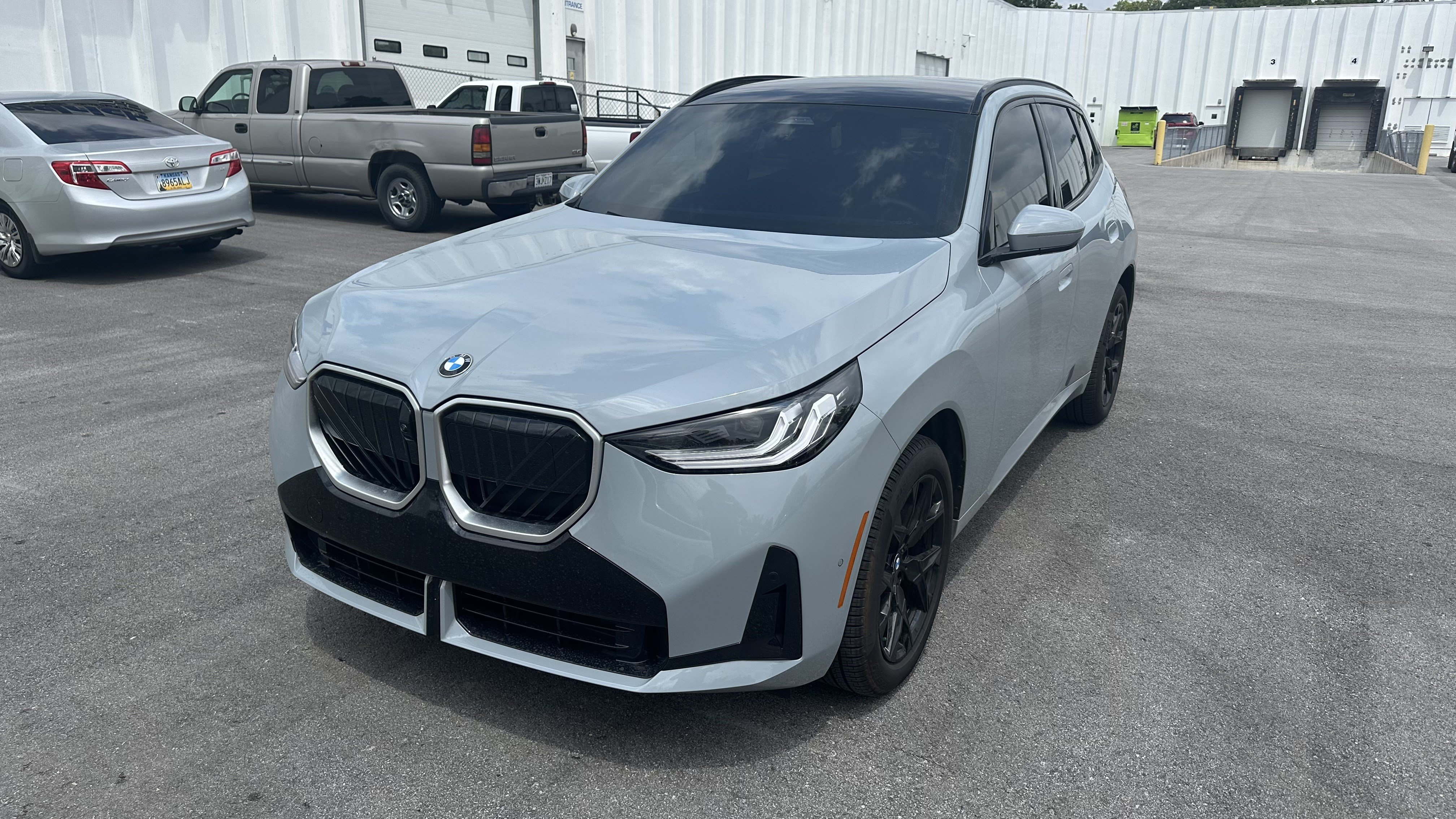 Used 2026 BMW X3 xDrive30i w/ Premium Package AWD/4WD image 5