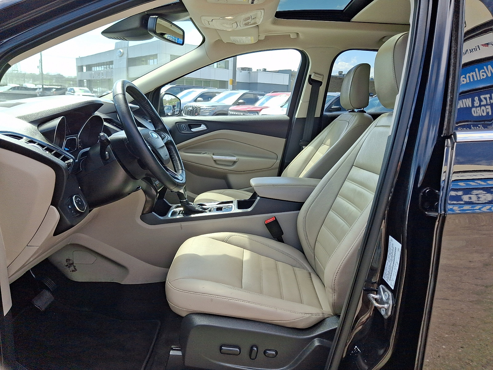 Certified 2019 Ford Escape Titanium AWD/4WD image 13